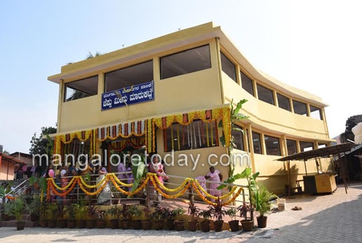 fish market opens at Jeppu 